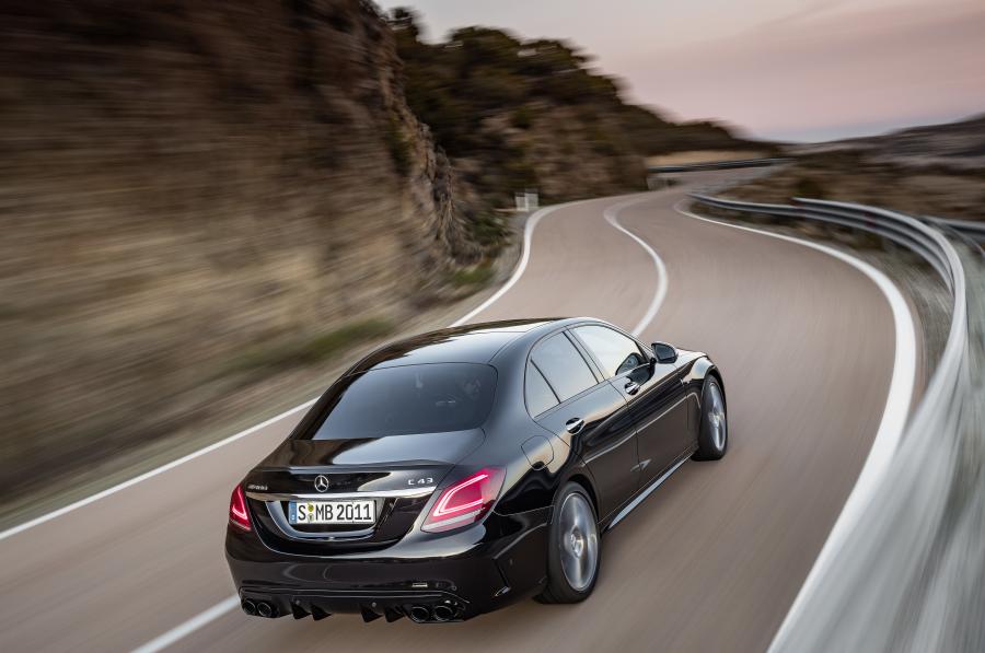  Mercedes-AMG C43 4Matic (W205) 2018 года  (WW) (фото 2 из 40)